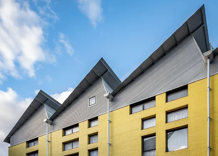 The Old Woolstore Apartment Hotel